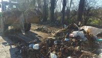 Terenuri din zona şoselei Gării Căţelu, igienizate de echipe ale Primăriei Sectorului 3 și de voluntari