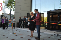 Primarul Robert Negoiță a inaugurat sala de spectacole multifuncțională „Gloria”