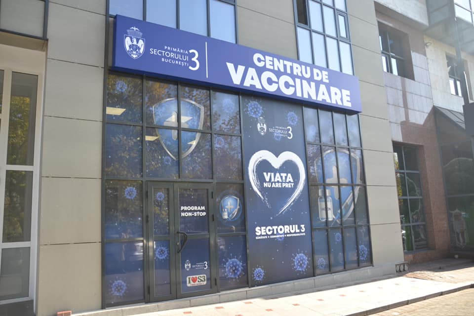 Număr de telefon pentru bucureștenii care vor să se vaccineze la domiciliu