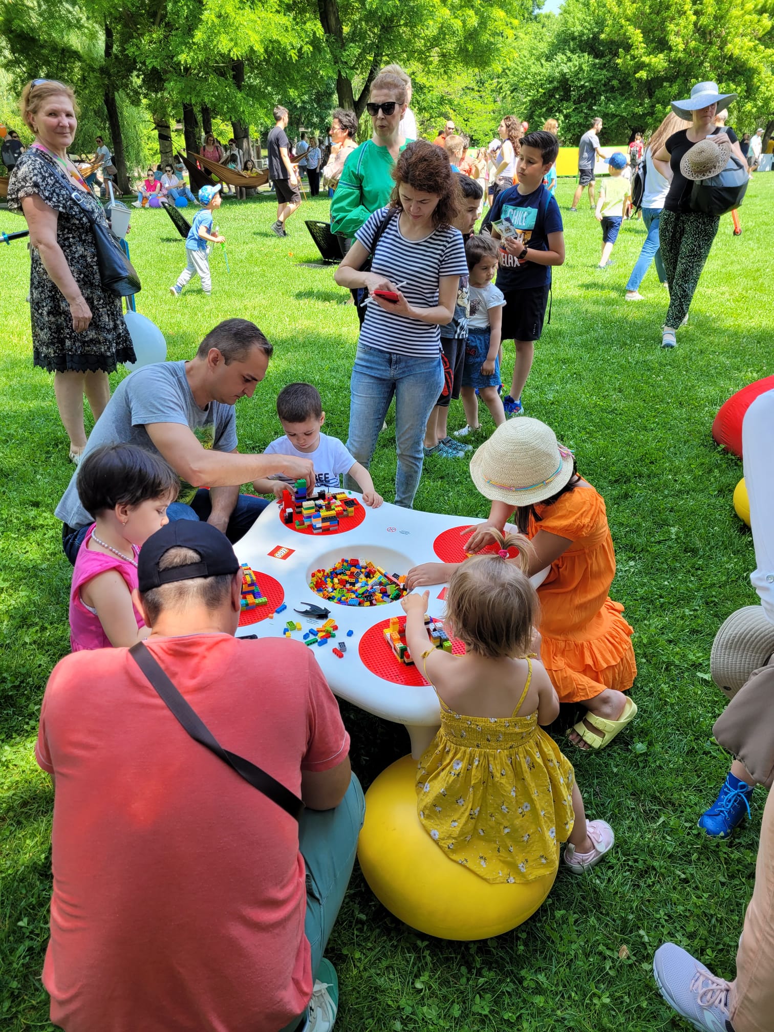 Parcul Al. I. Cuza a devenit loc de joacă pentru mii de copii