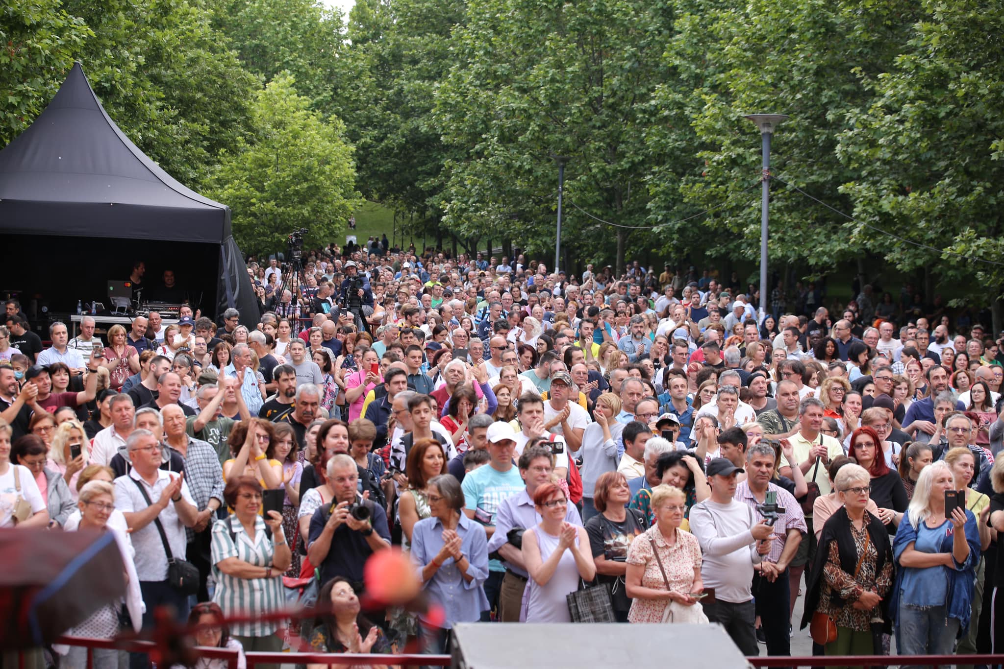 Blues, pop-opera și fanfară, iată rețeta pentru încă o seară de succes în Parcul Al. I. Cuza