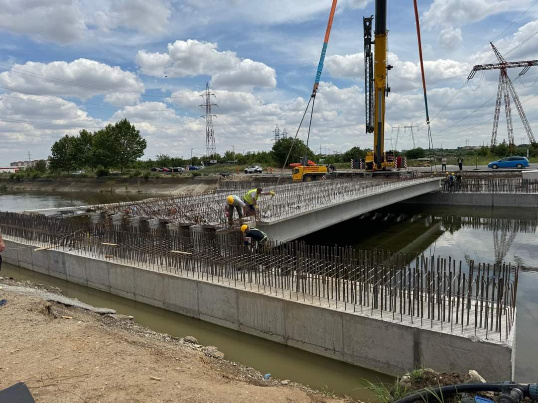 Lucrările la noul pod peste Dâmbovița avansează. Deblocarea Capitalei începe din Sectorul 3! 