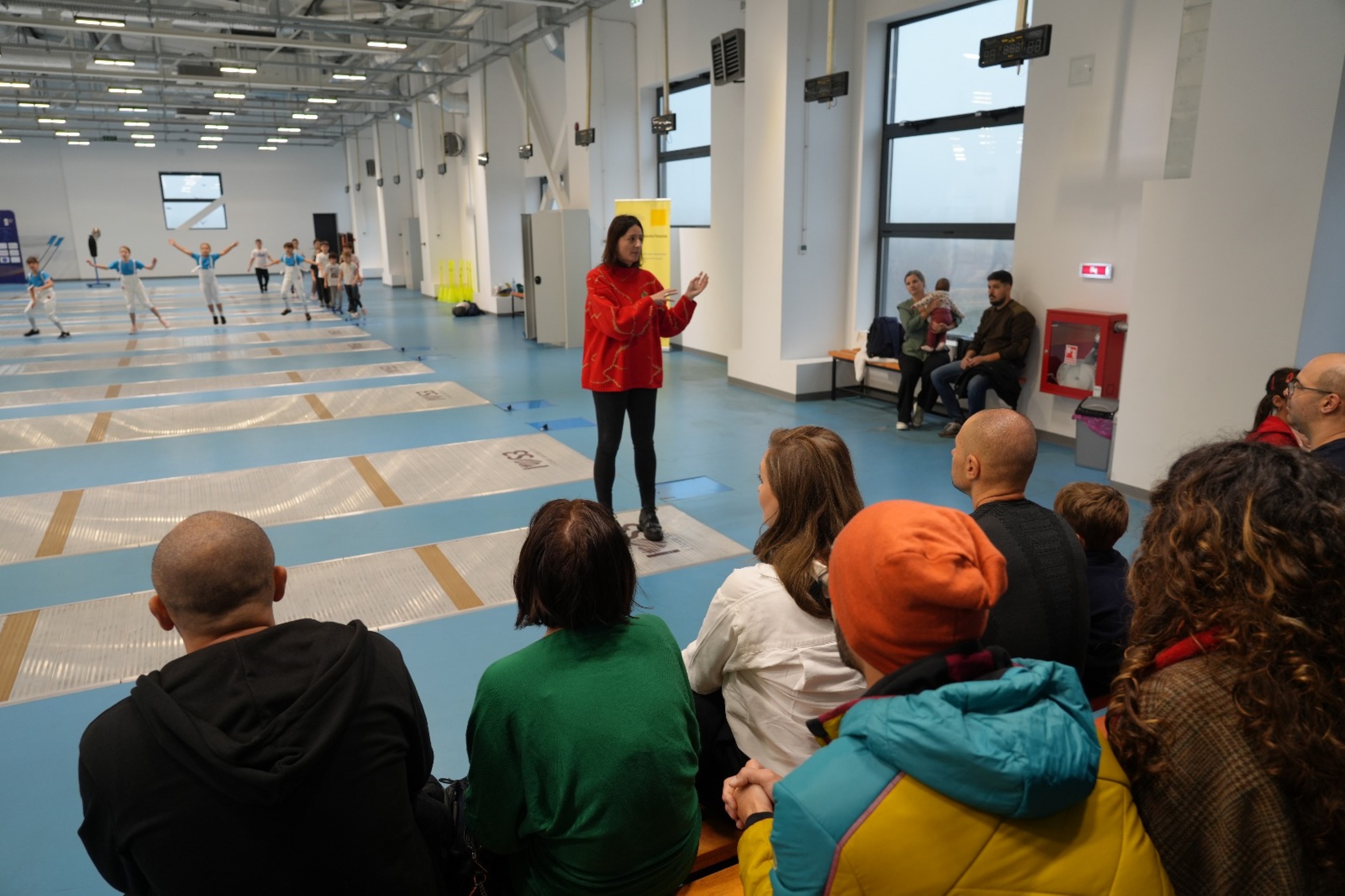 Ana Maria Bânză, antrenament în prima sală dedicată scrimei construită în România în ultimele patru decenii