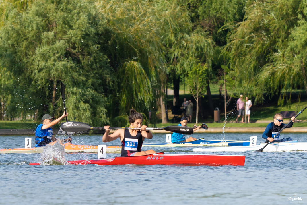 Cupa Titan la caiac-canoe este deschisă pentru  practicanții de caiac și dragon boat, sportivi de performanță și amatori