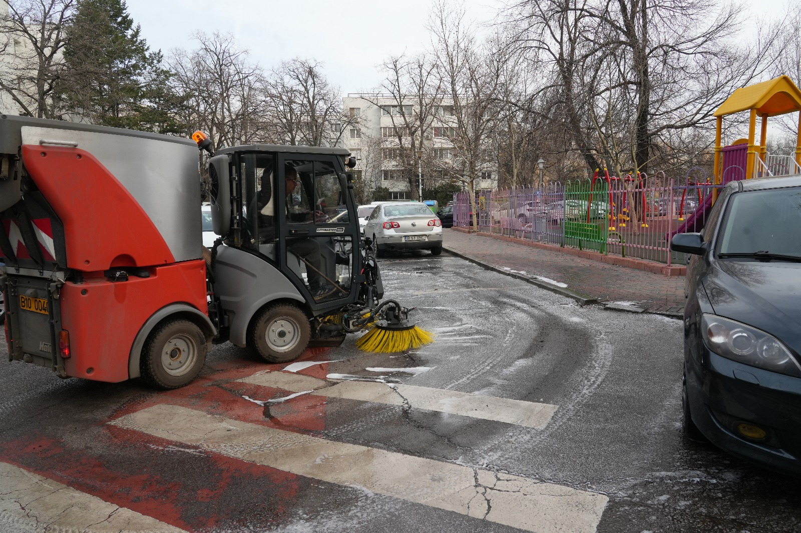 Anunț: programul de salubritate stradală și al parcărilor de reședință, suspendat în perioada 8-9 iunie